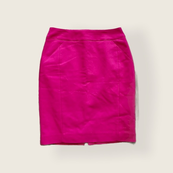 3/$30 😍 H&M Size XS Hot Pink Fuschia 19” Pencil Skirt ft. Concealed Back Zip - Picture 1 of 8